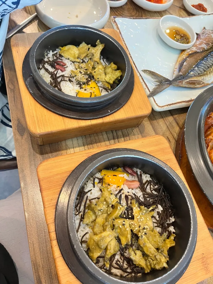 Aged kimchi and mackerel ssam-bap set