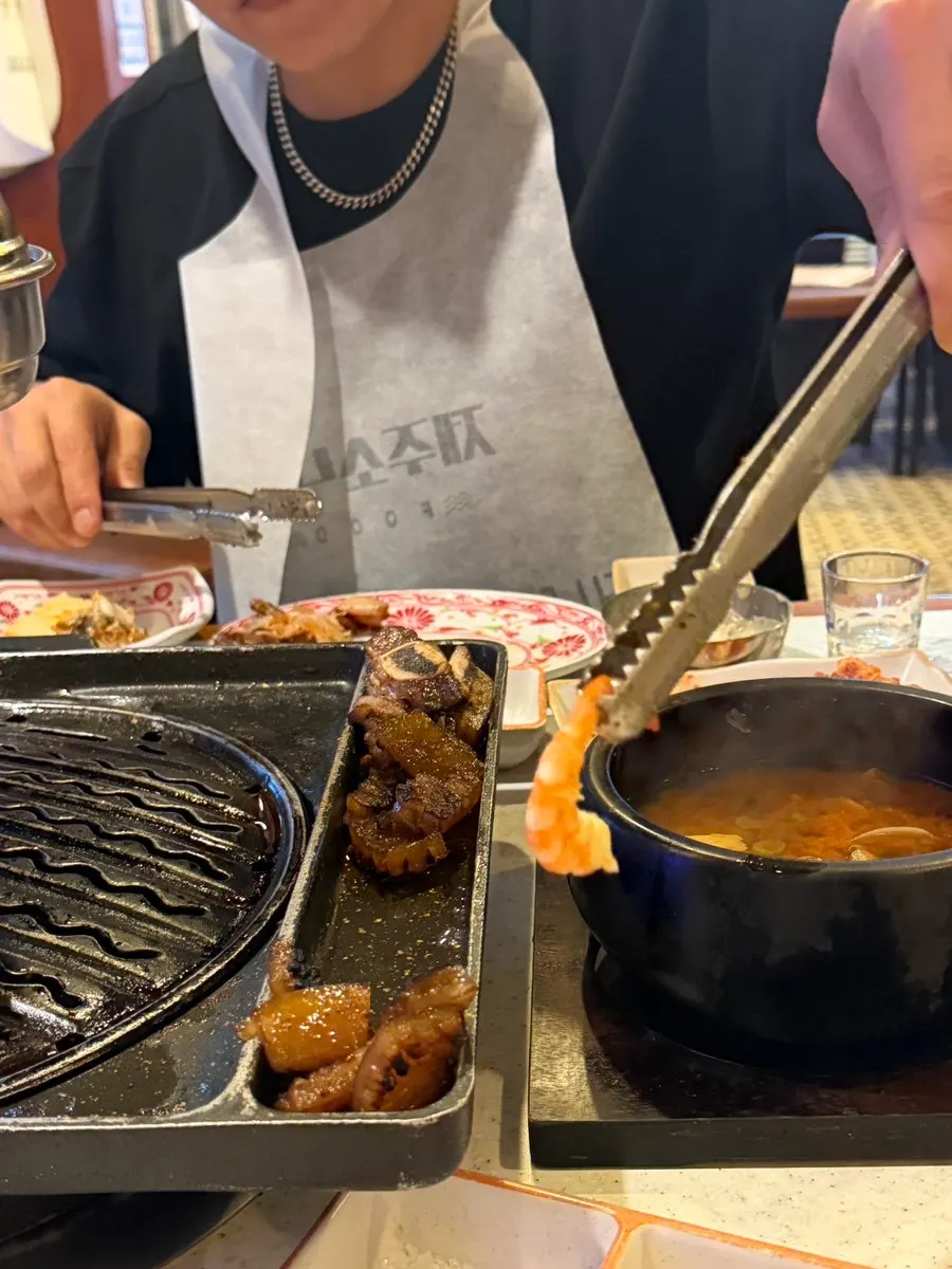 Finishing a meal at Donsahyang