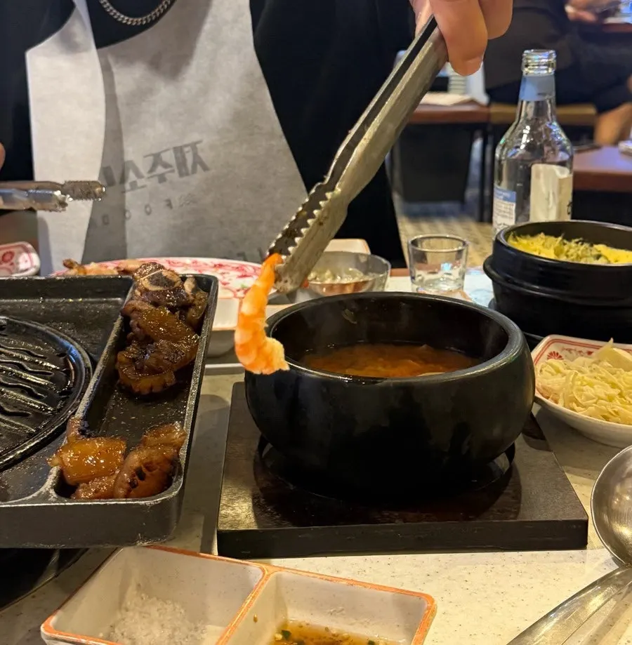 Finishing a meal at Donsahyang
