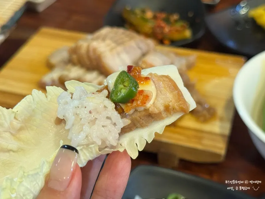 부드러운 살코기와 쫄깃한 비계의 돔베고기