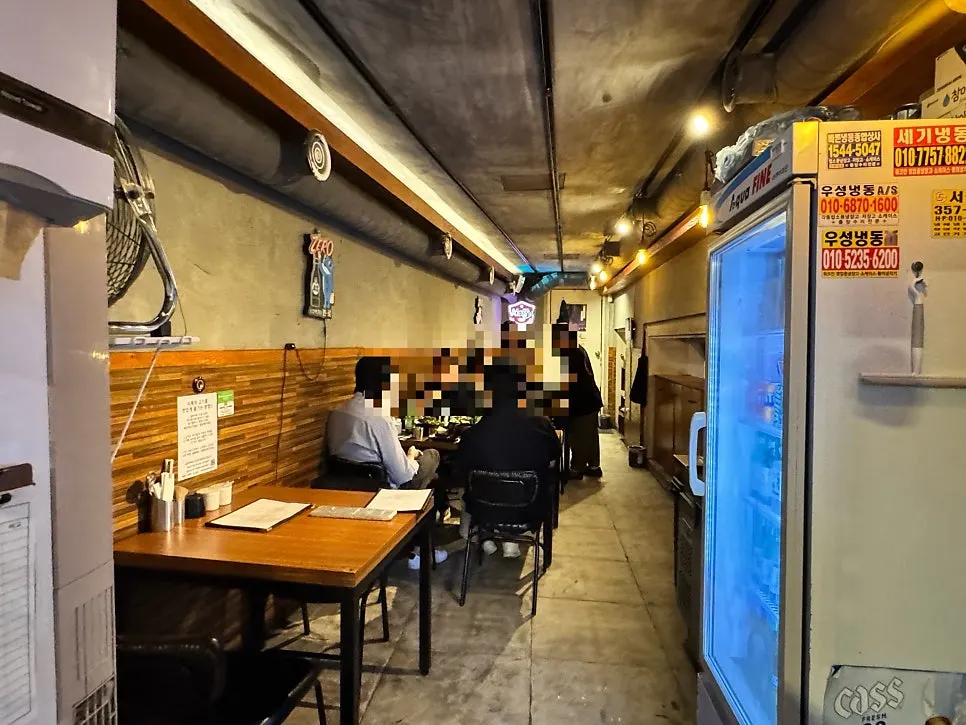Exterior of Ijjok Kimchi Samgyeopsal in Seogyo-dong, Hongdae