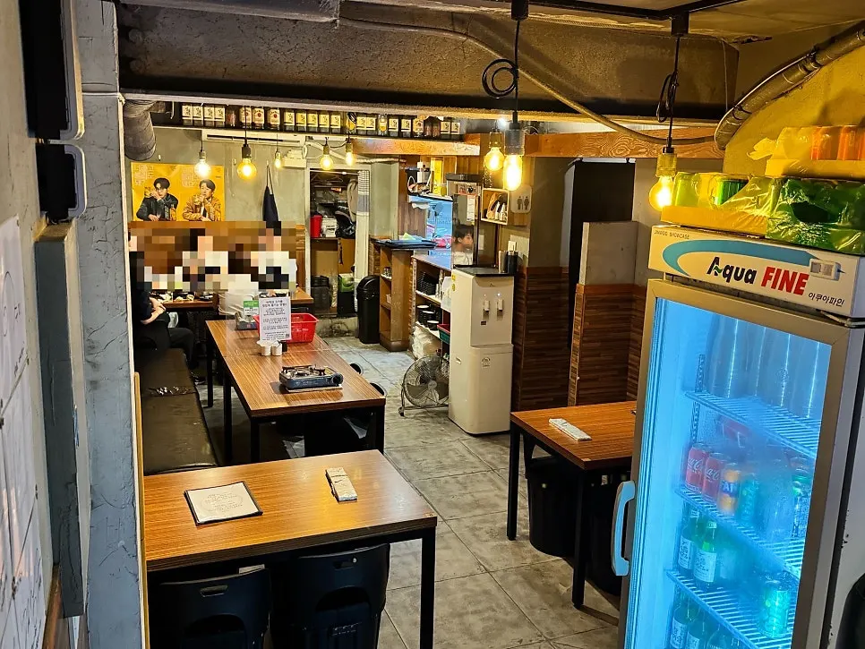 Basement level interior of Ijjok Kimchi Samgyeopsal
