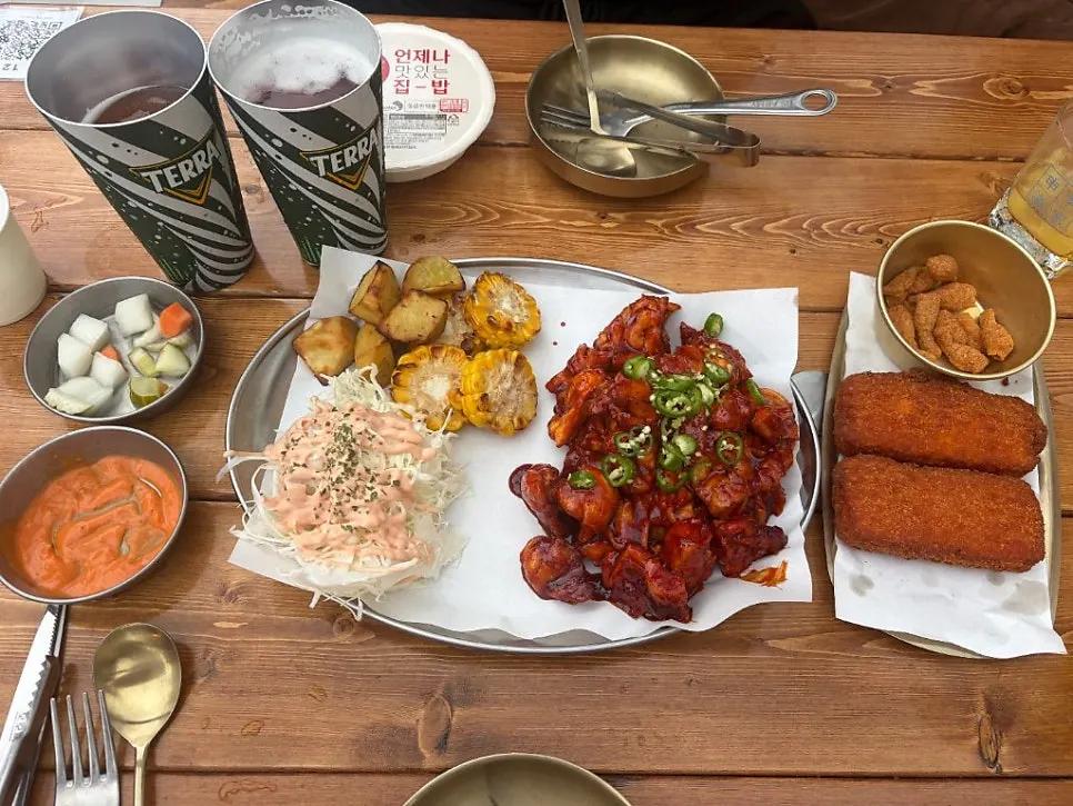 Charcoal-grilled boneless chicken barbecue (sauced) on a platter