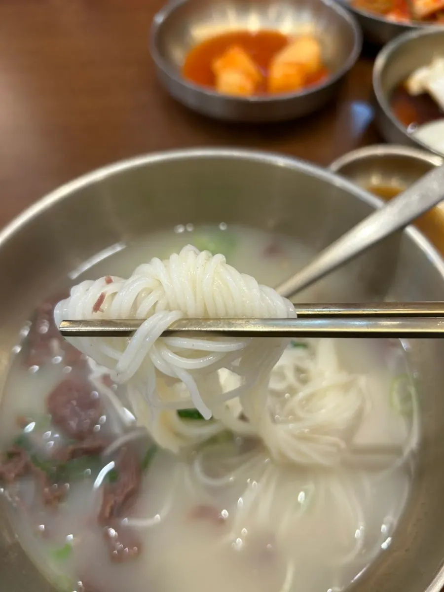 홍대 서교동 육전국밥 서교점 마무리 사진