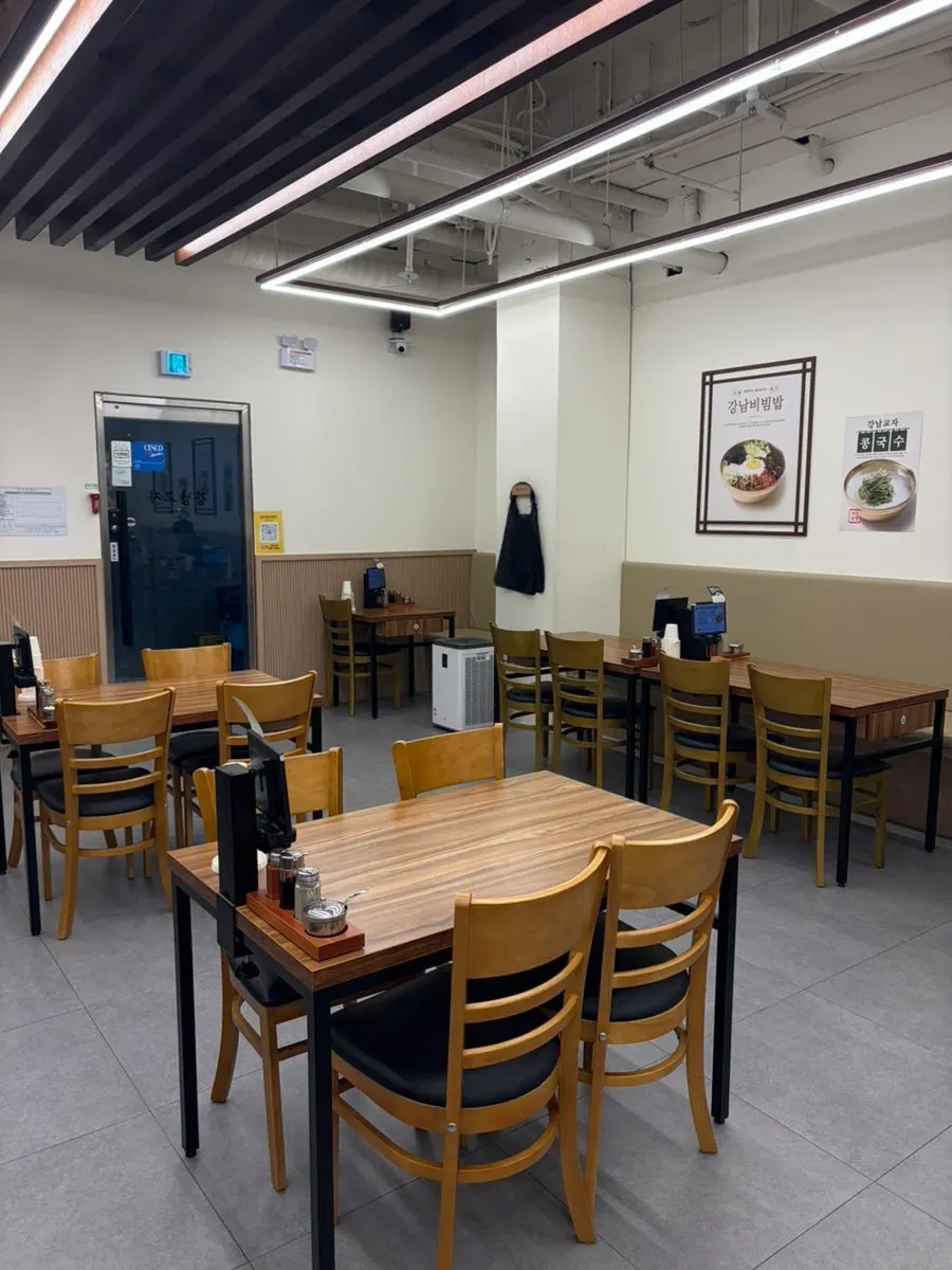 View of the interior of Gangnam Gyoja Bundang Seohyeon Branch