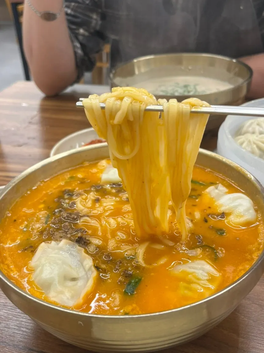 Q彈餃子皮與濕潤餃子餡