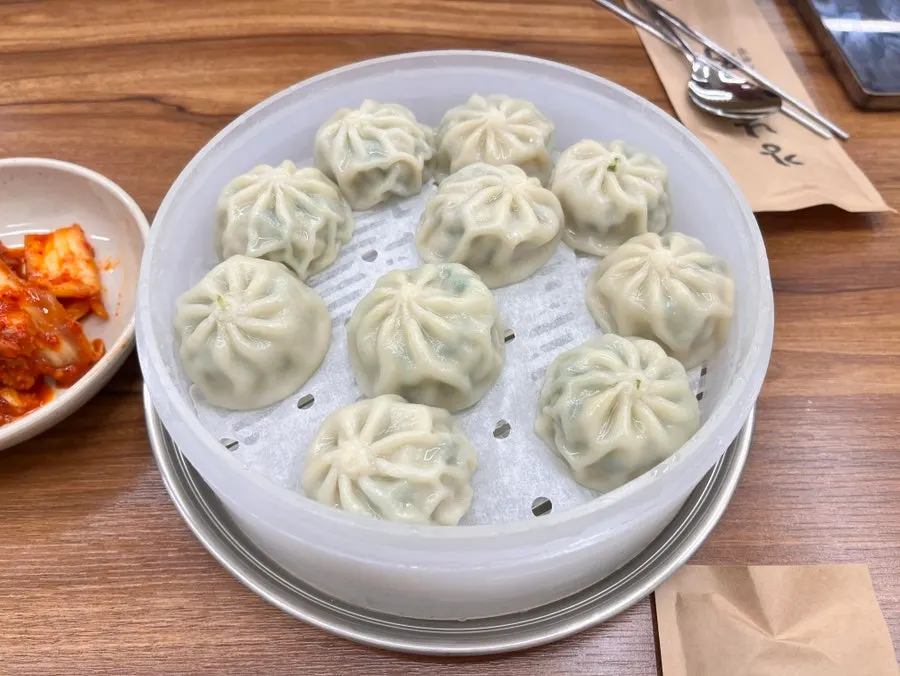 Ten mandu that came out first