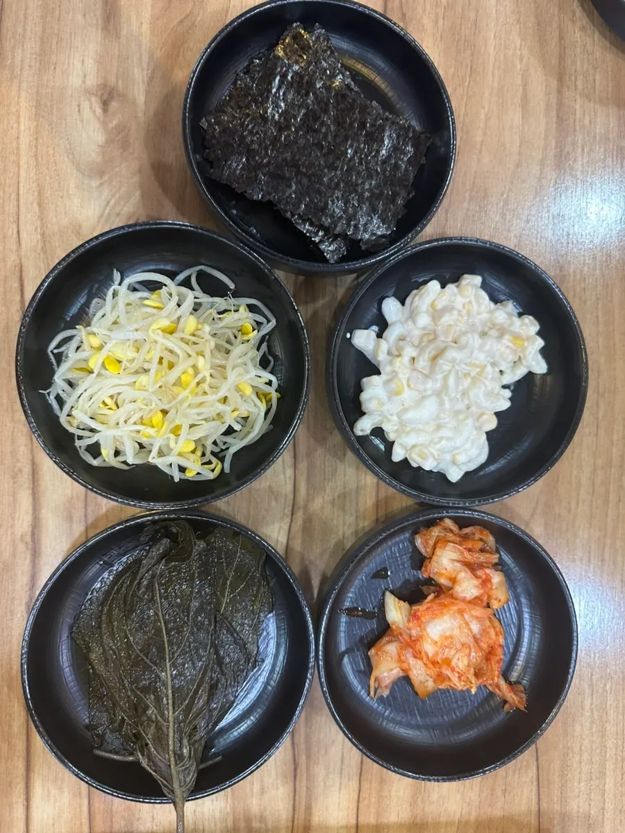 주문한 소 매운갈비찜 상차림