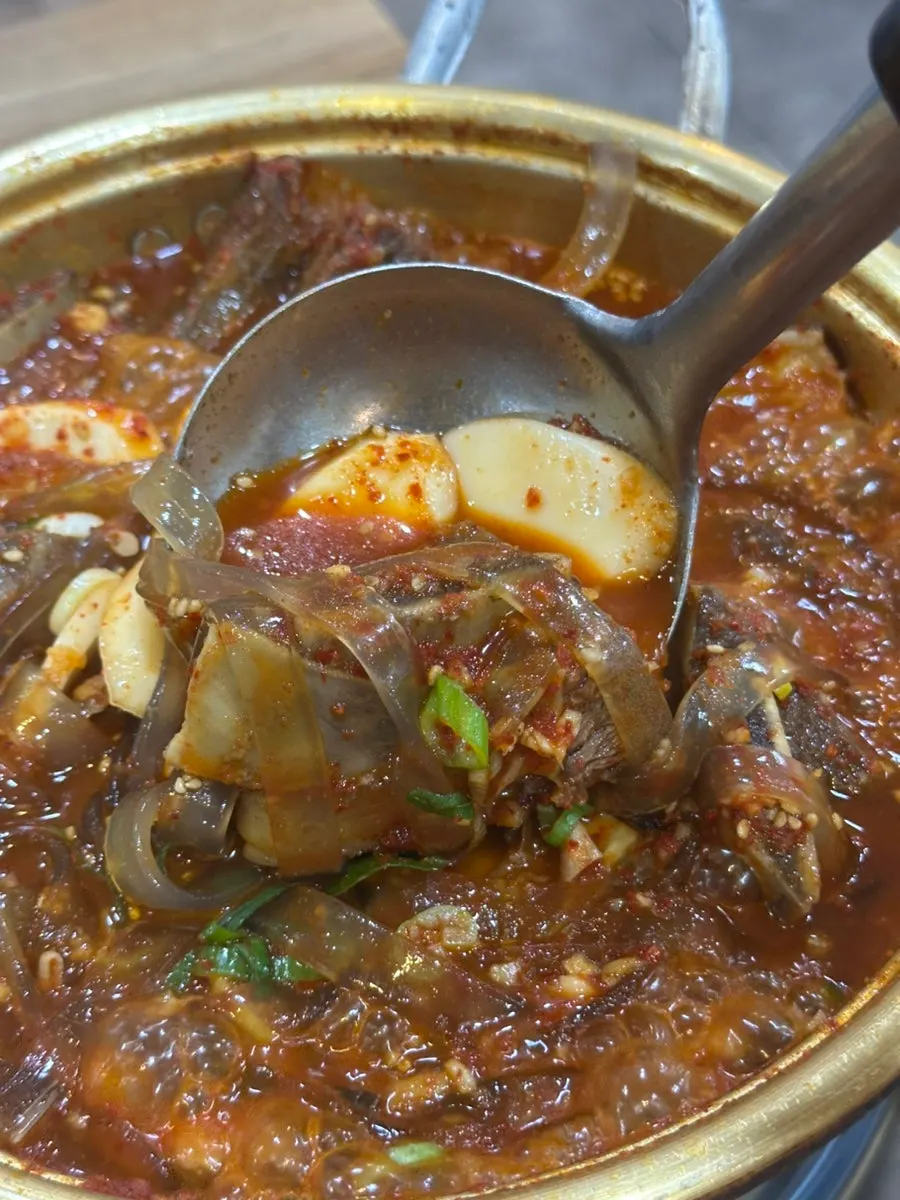 보글보글 끓는 순한맛 소 매운갈비찜