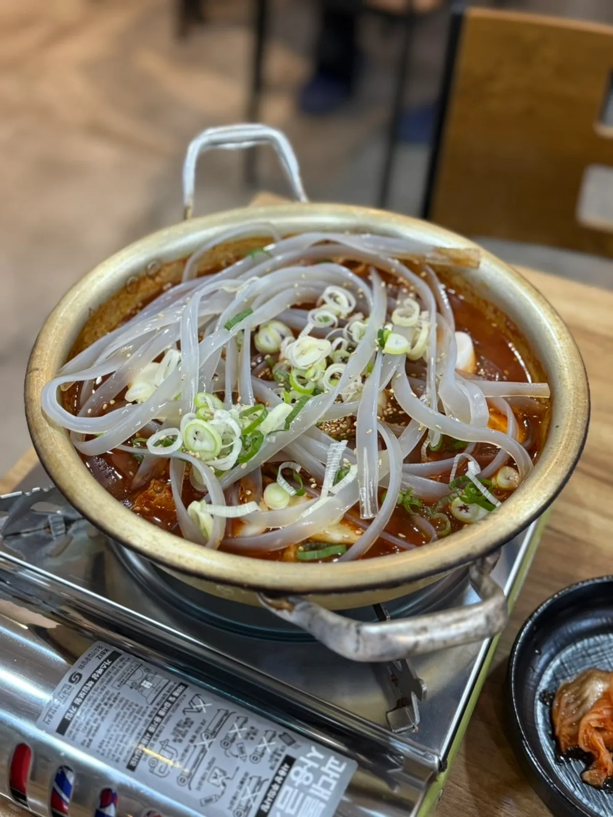 돼지매운갈비찜 2인분과 당면사리 추가 한 상