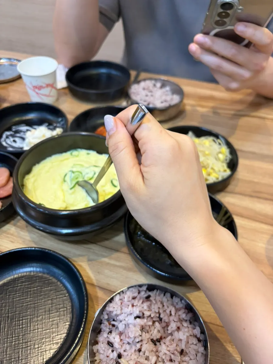 몽글한 계란찜 한 숟갈