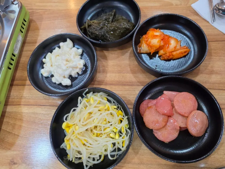 돼지매운갈비찜 보통맛 상차림