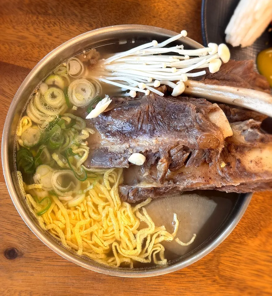 A steaming bowl of galbitang