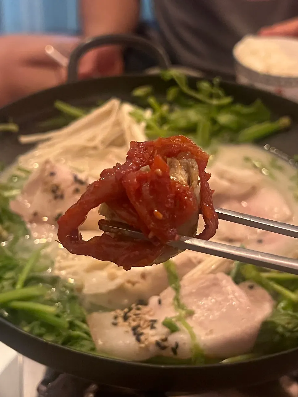 Warm boiled pork chosen as the drinking set's main dish
