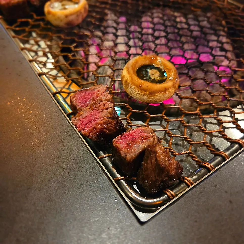 Prime sirloin sliced into bite-sized pieces