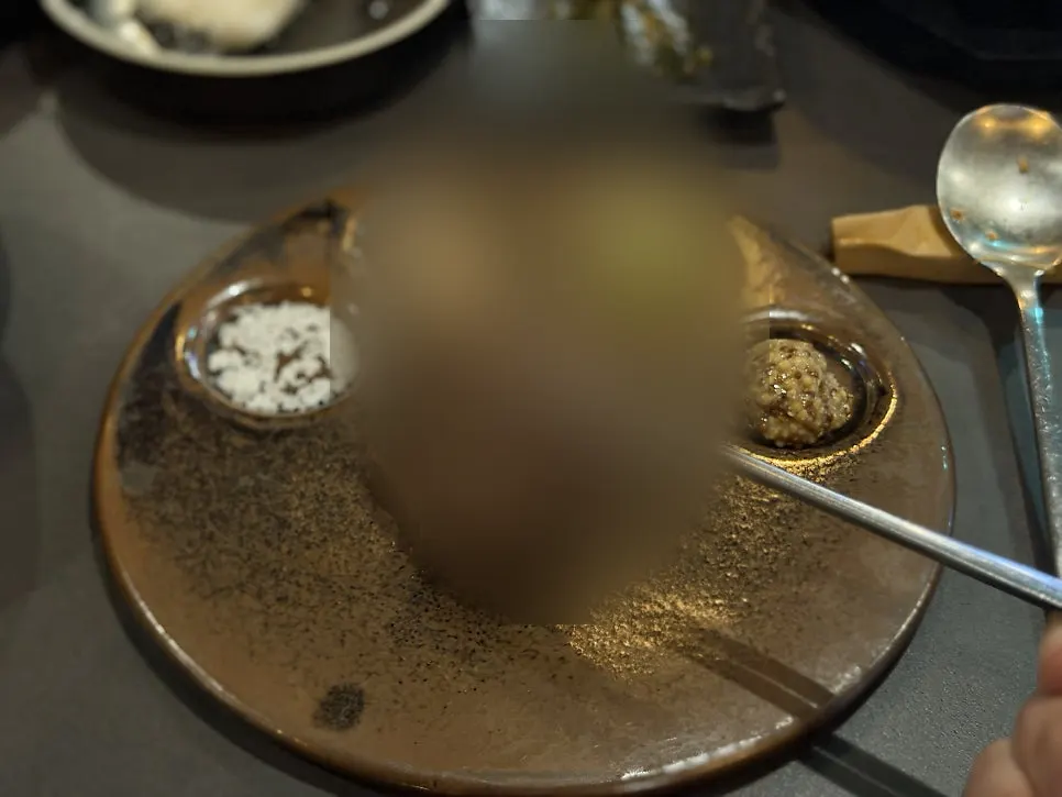 Seonghwa sirloin cooking on the grill plate