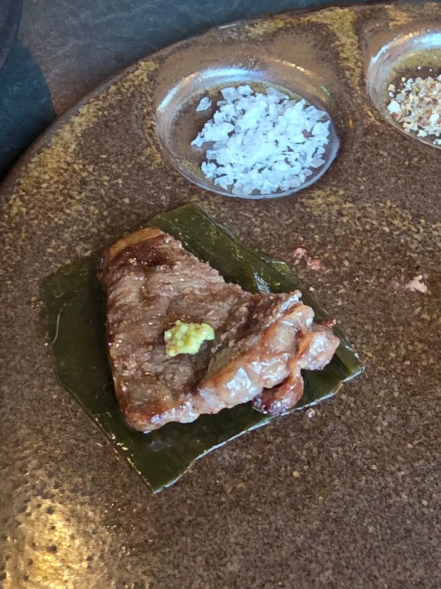 Plate of Seonghwa sirloin with condiments