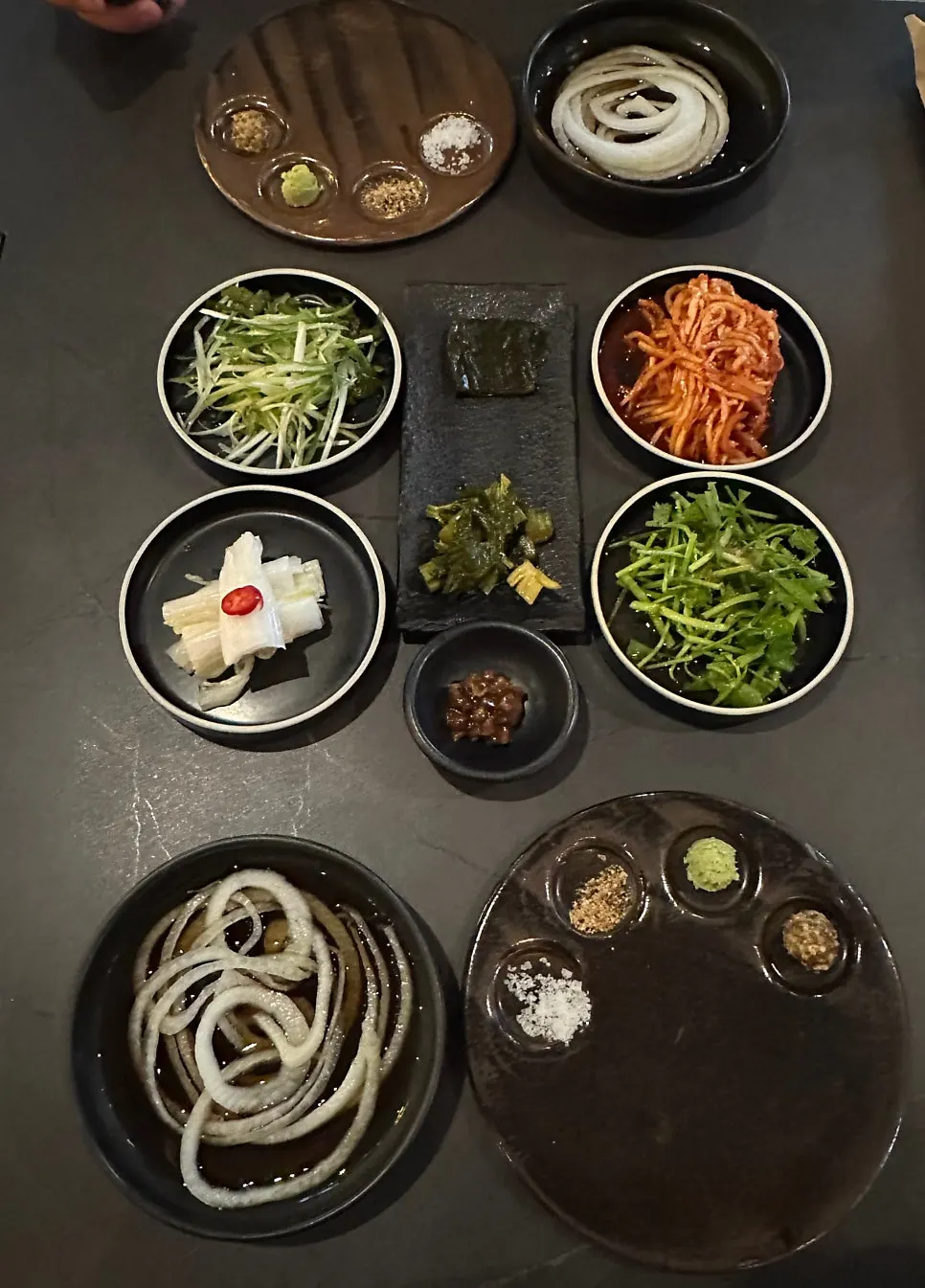 숯불성화 메뉴판과 소고기 가격표