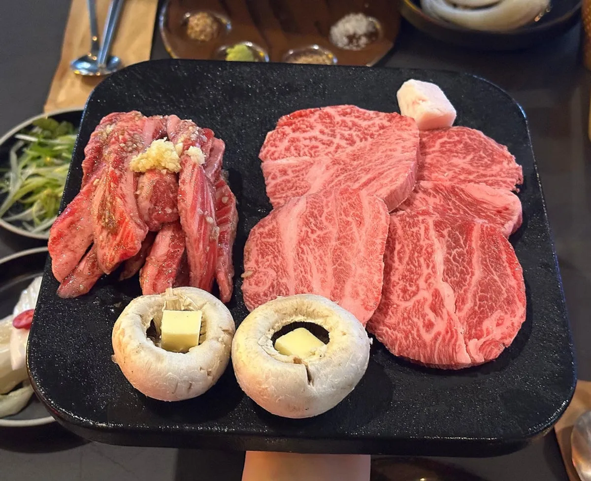 숯불성화 성화모둠 상차림과 숯불 불판