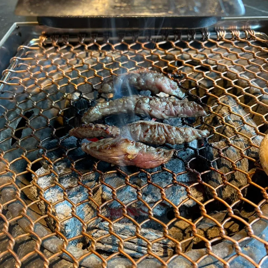 숯불에 구운 와인양념늑간살