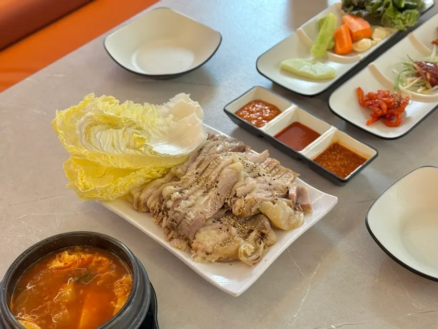 Generous medium bossam spread