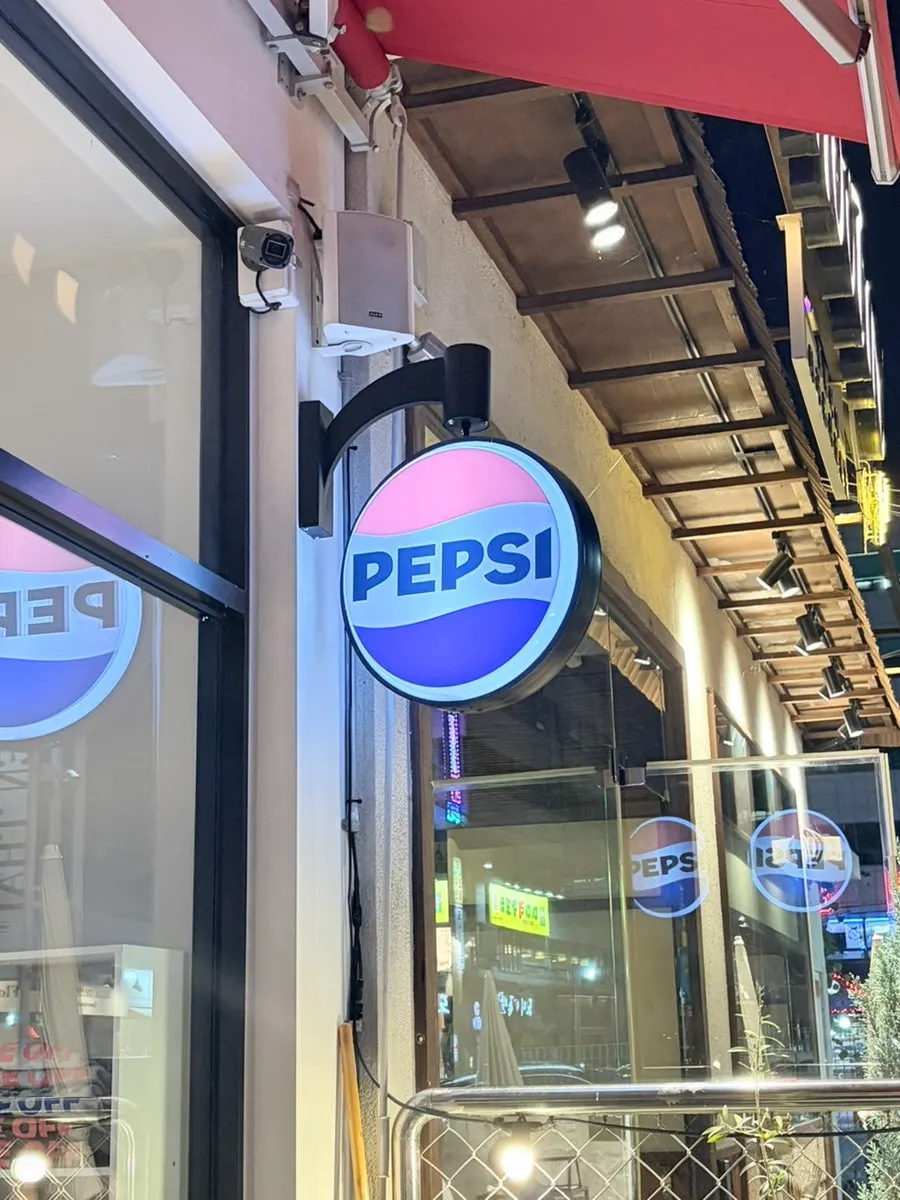 Casual interior decorated with Pepsi props