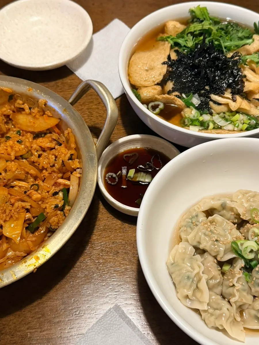 Self-serve bar for extra banchan