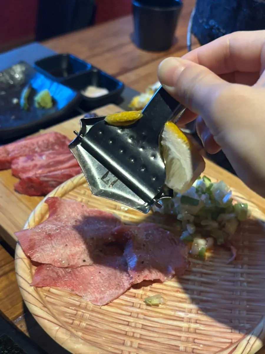 Beef tongue with seasoned scallions