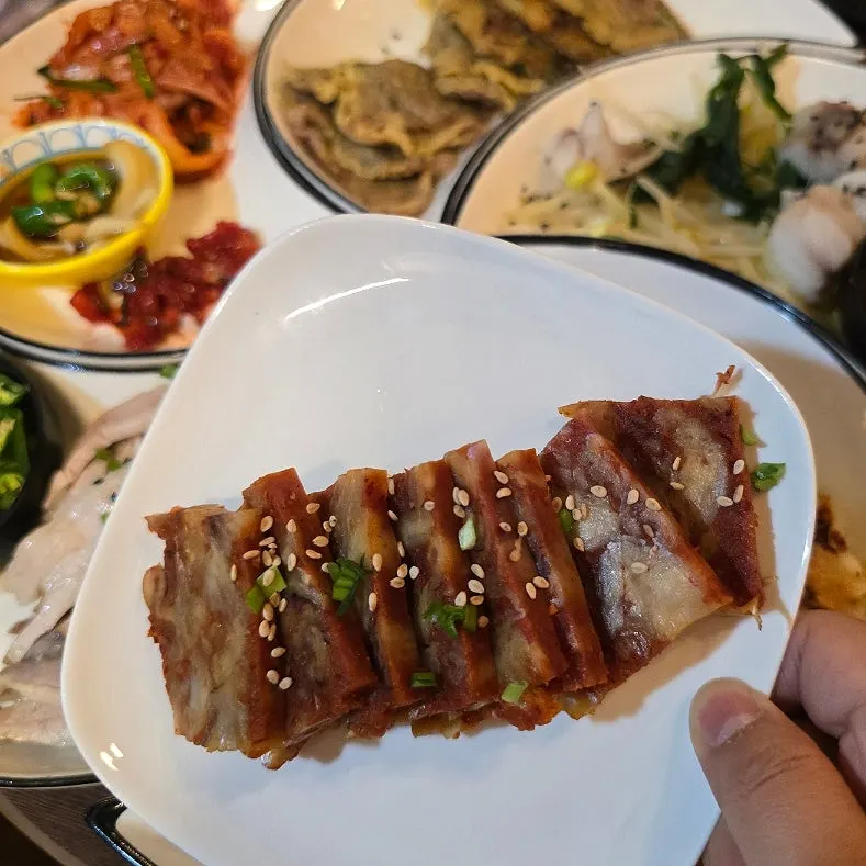 홍시 시그니처 수제 닭발편육