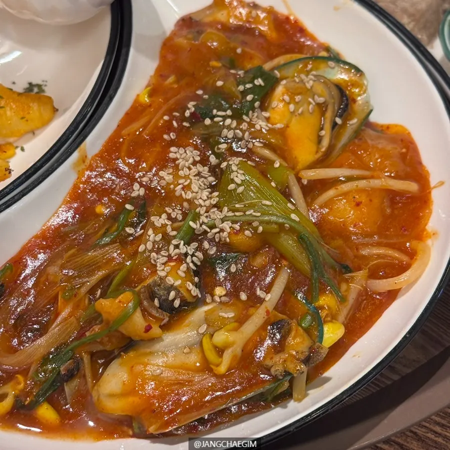 Conchiglioni gochujang butter pasta