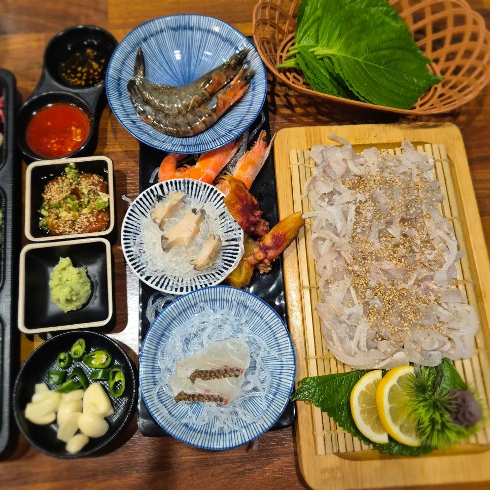 함께 나온 따뜻한 콩나물국
