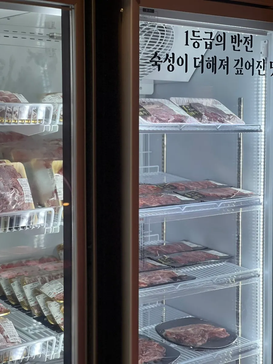 Dining hall view of Seogyeong Hanwoo Plaza Arts Center branch