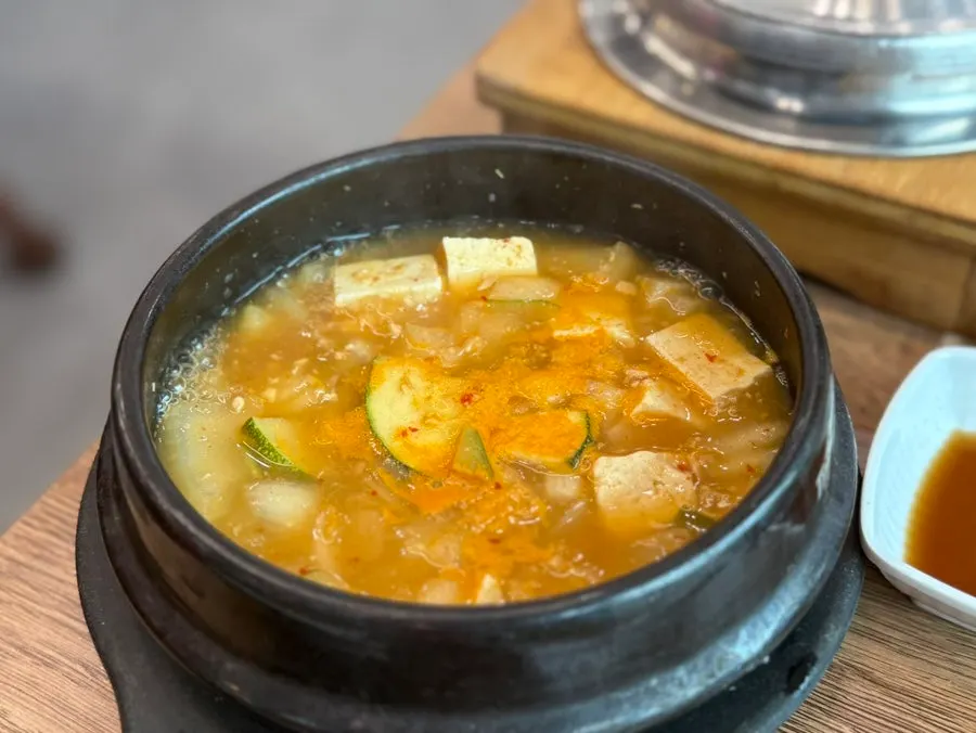 고등어구이정식과 함께 나온 된장찌개