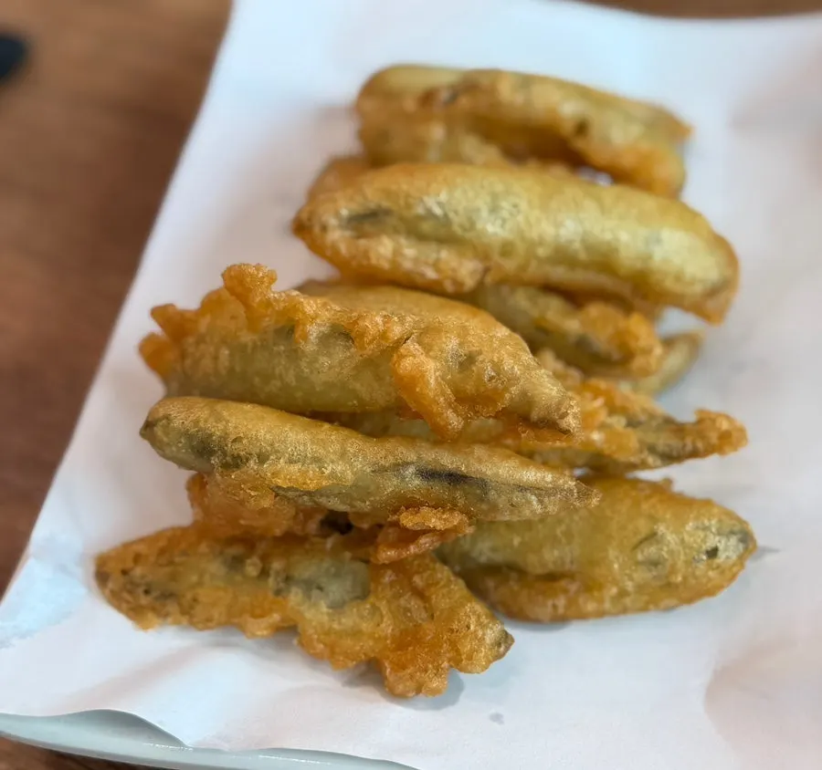 살이 두툼하게 발라진 고등어구이