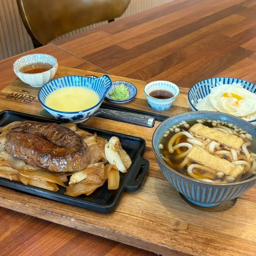 Steak set with rice, corn soup, and mini udon