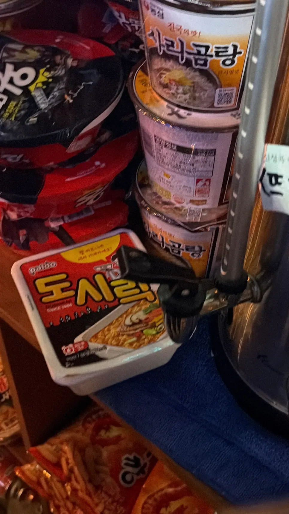 매점에 진열된 컵라면들