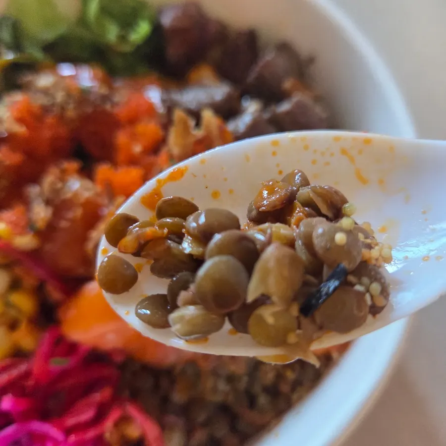 Poke topping with lentils