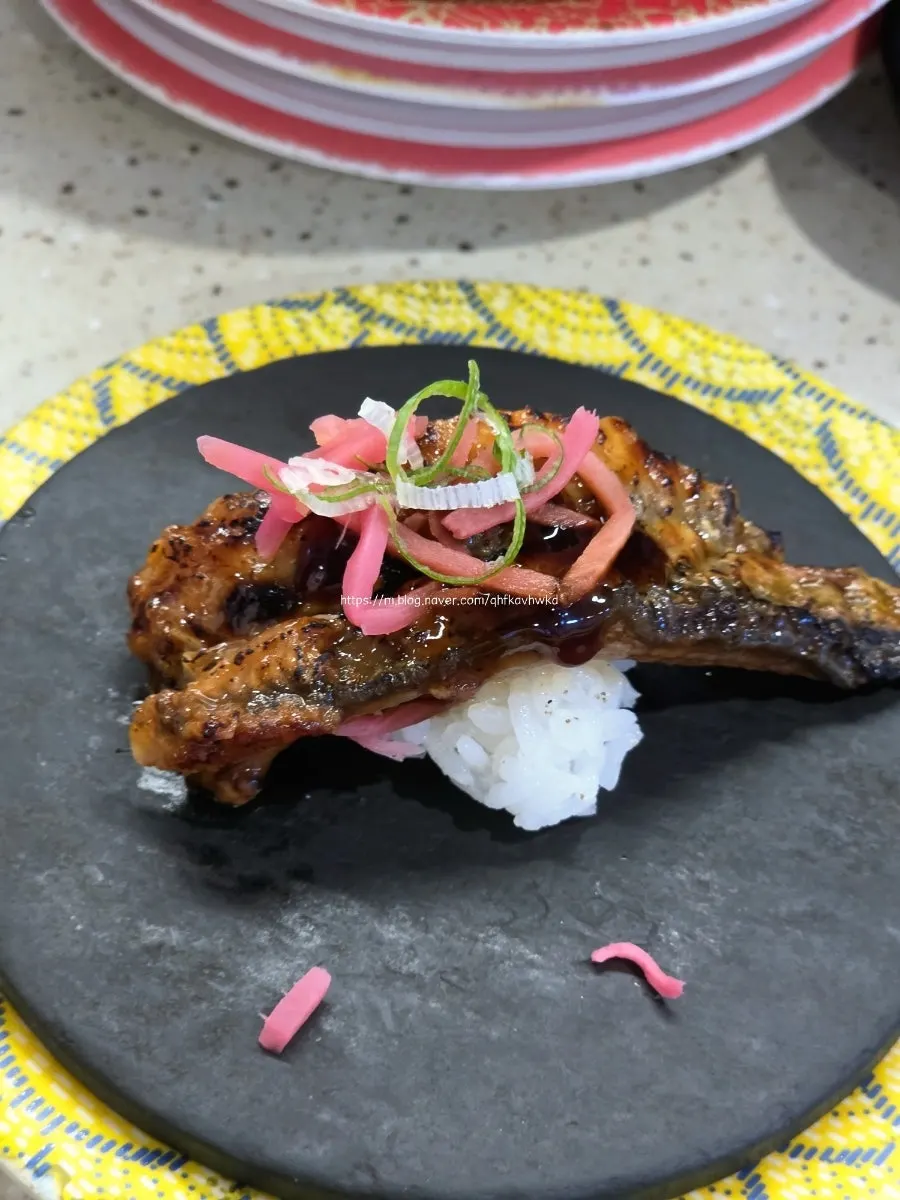 Eel sushi with sauce