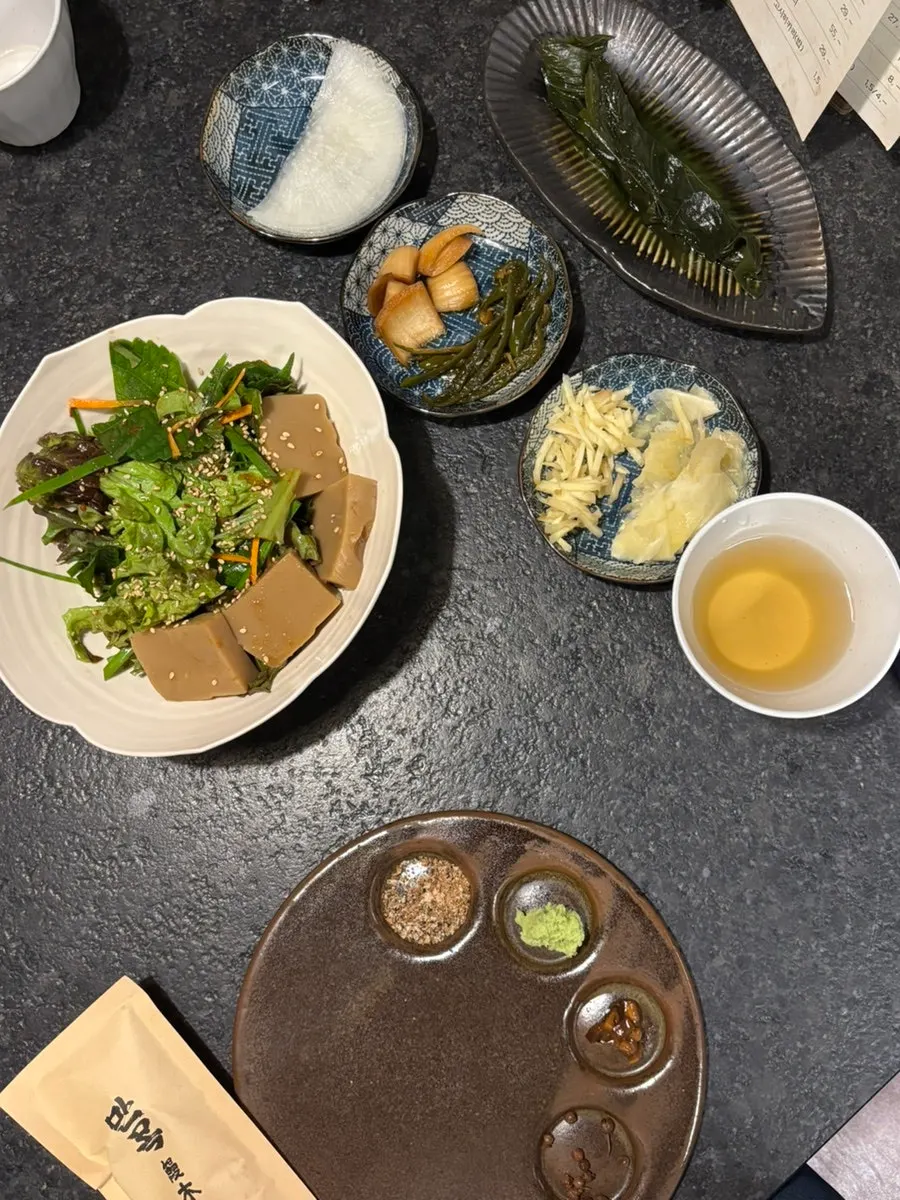 Decorative items inside Manmok