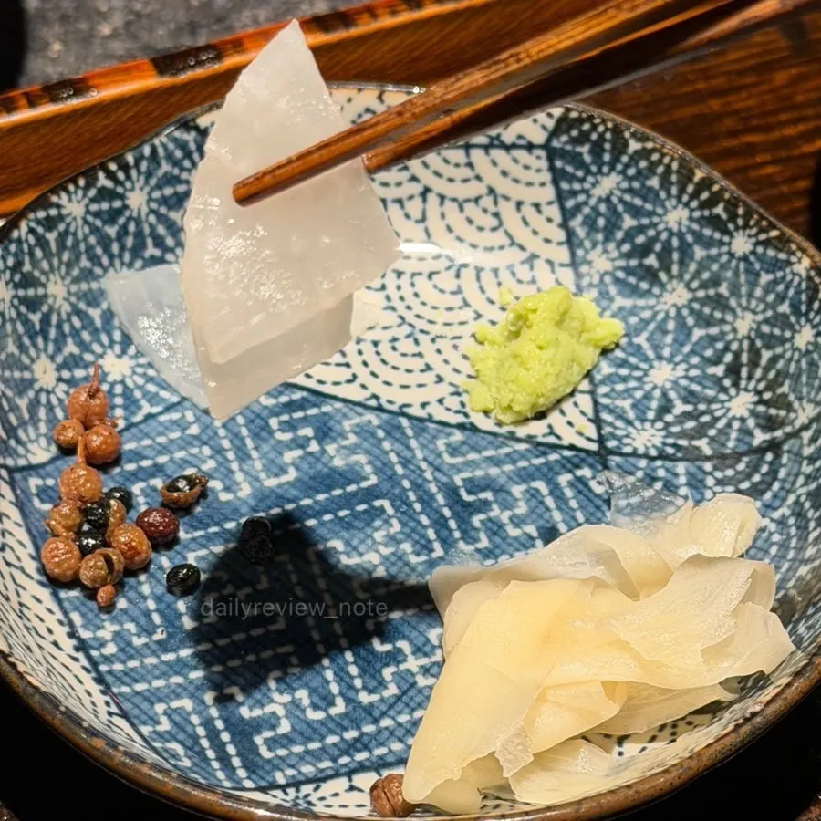 Small side dishes in little bowls