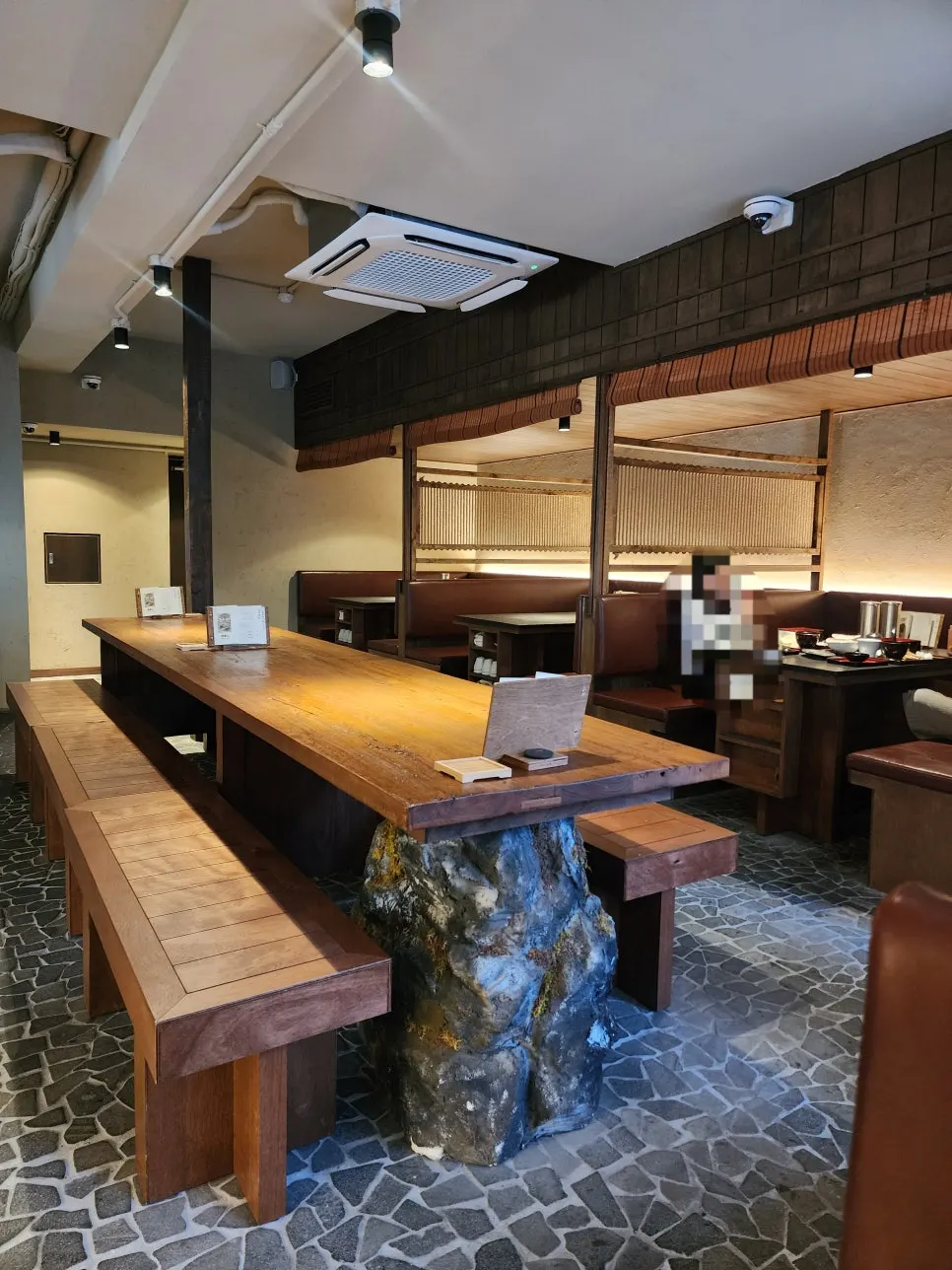 Manmok's upscale interior design