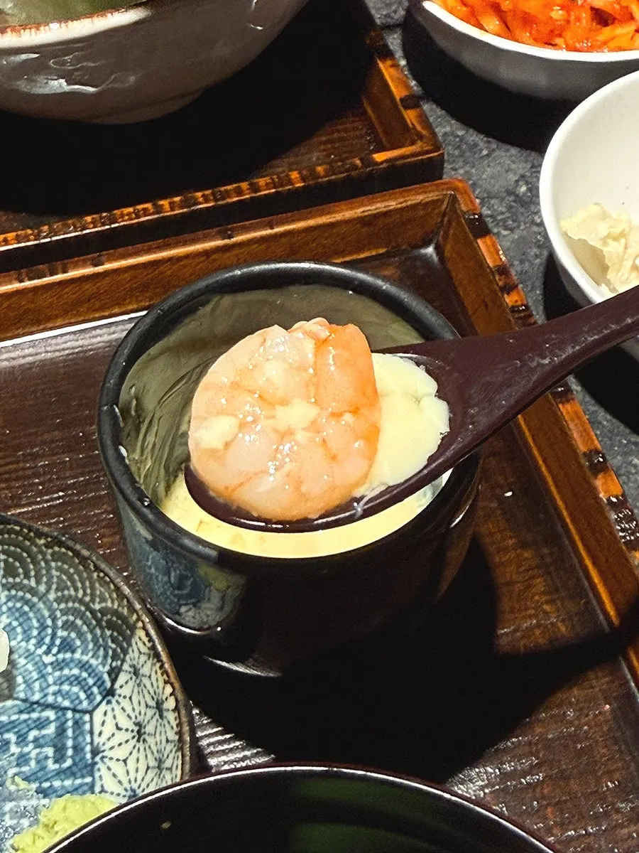 Eel rice bowl with sansho powder
