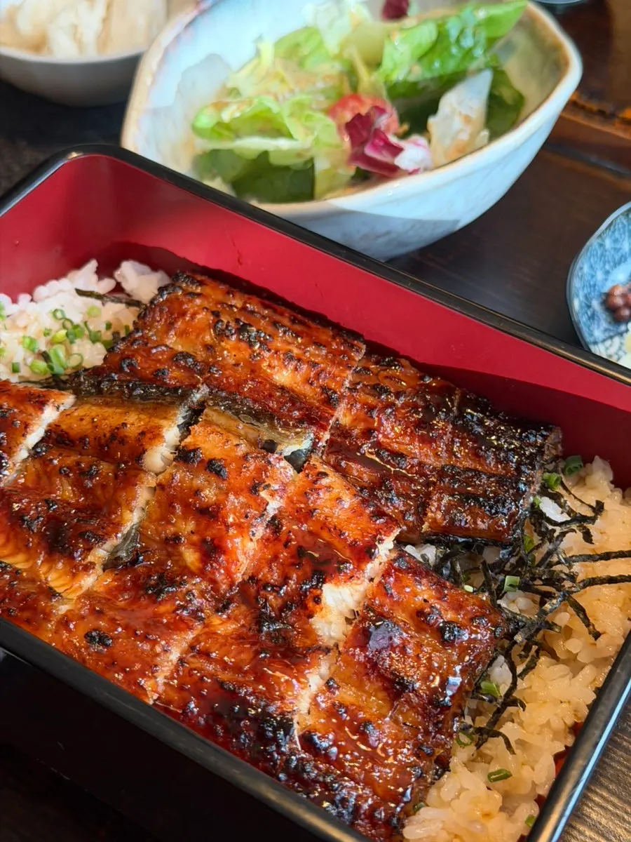 Manmok's eel grilled crispy on the outside