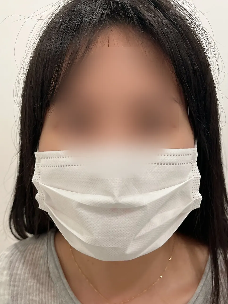 Lash line darkened by black tinting