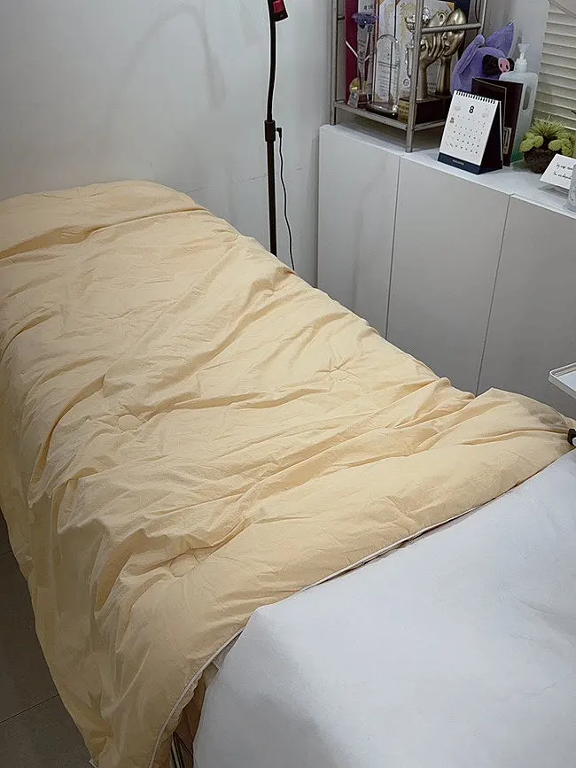 1:1로 진행되는 속눈썹펌 시술 베드