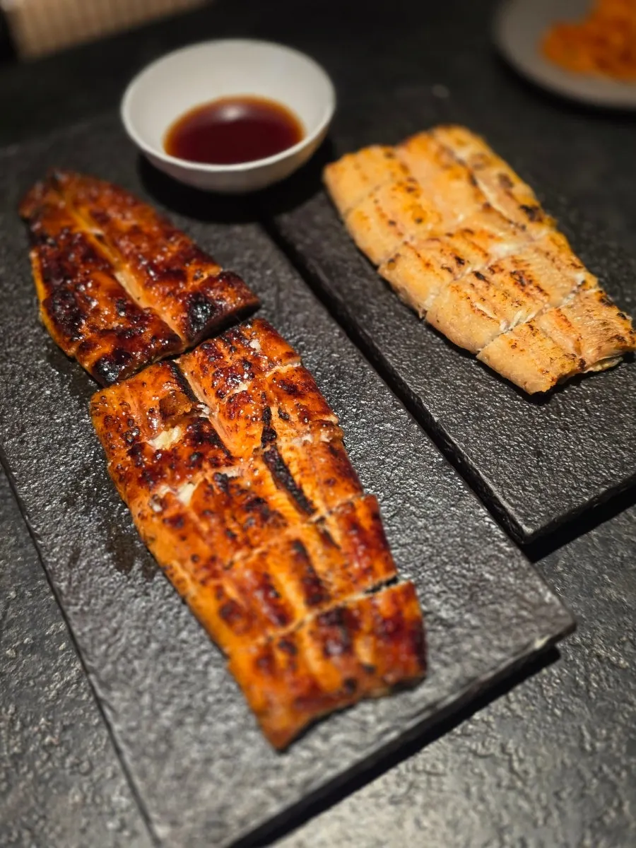 Glossy seasoned-grilled eel at Manmok