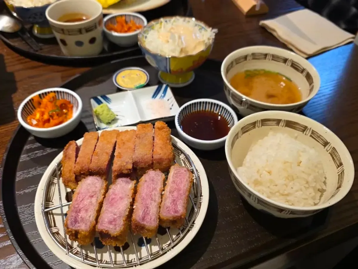 Gyukatsu table setting at Gyuen Dang Seolleung Branch