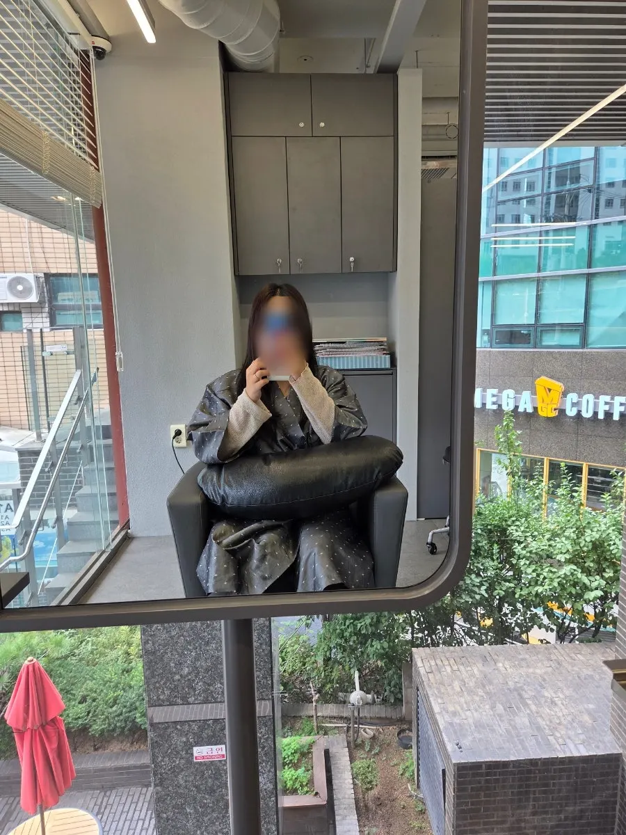 프라이빗한 느낌의 미용실 좌석