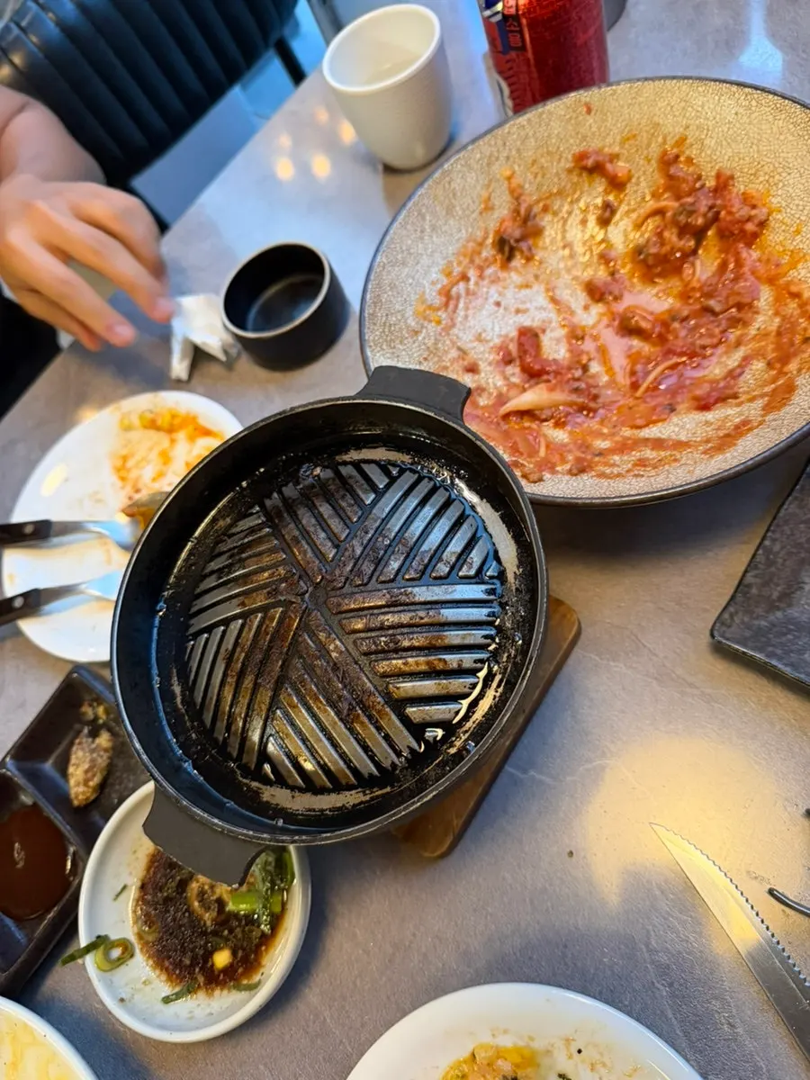 ゼロコーラとゼロサイダーを添えた食事の締めくくり