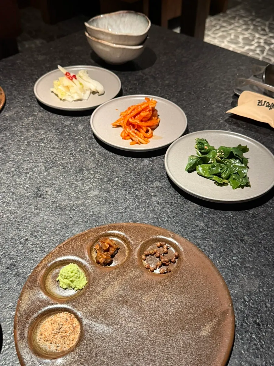 Lauk pembuka bergaya Jepang dengan plating rapi